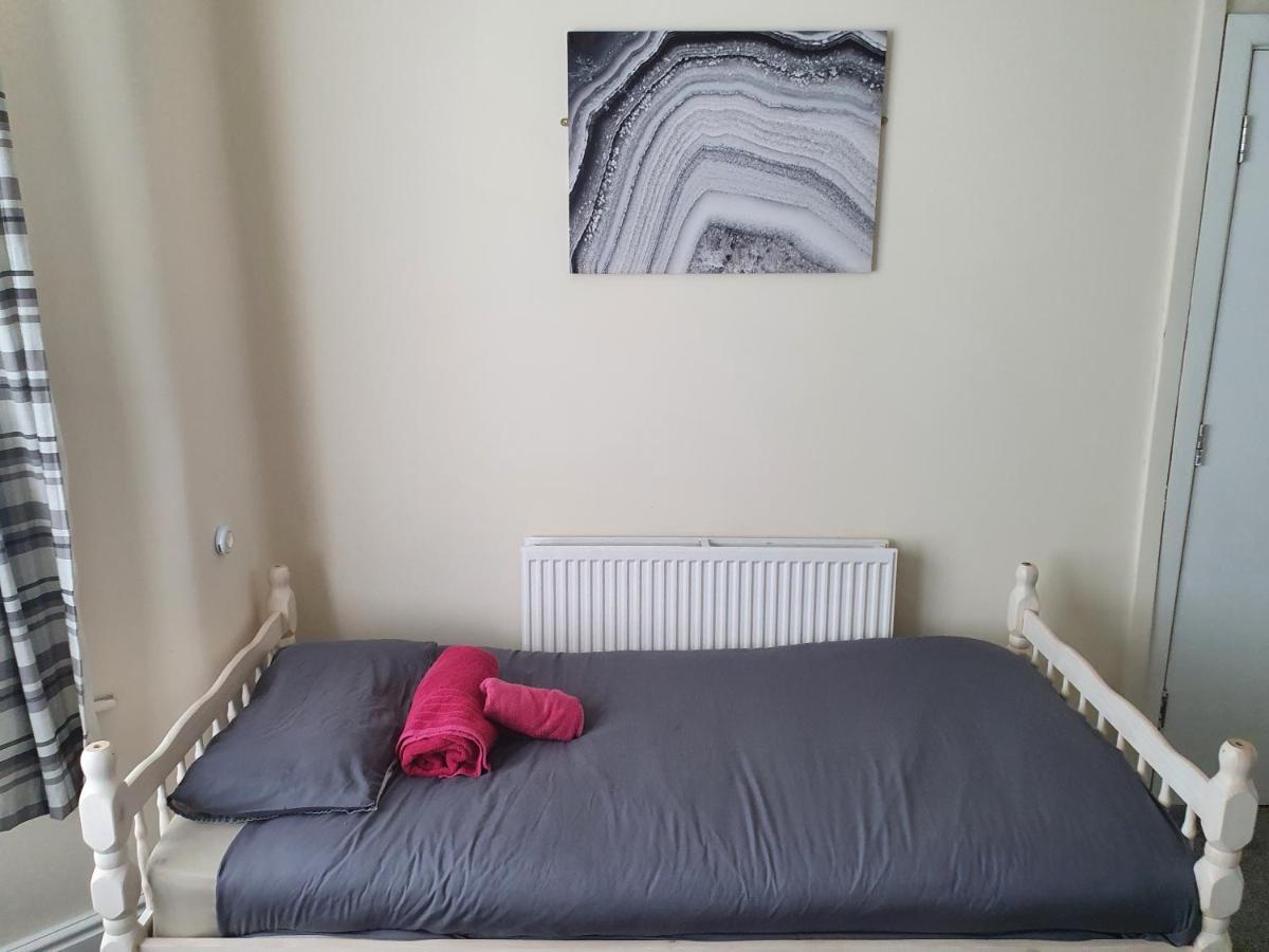 12 Person 6 Bedroom Self Catering House Λίβερπουλ Εξωτερικό φωτογραφία