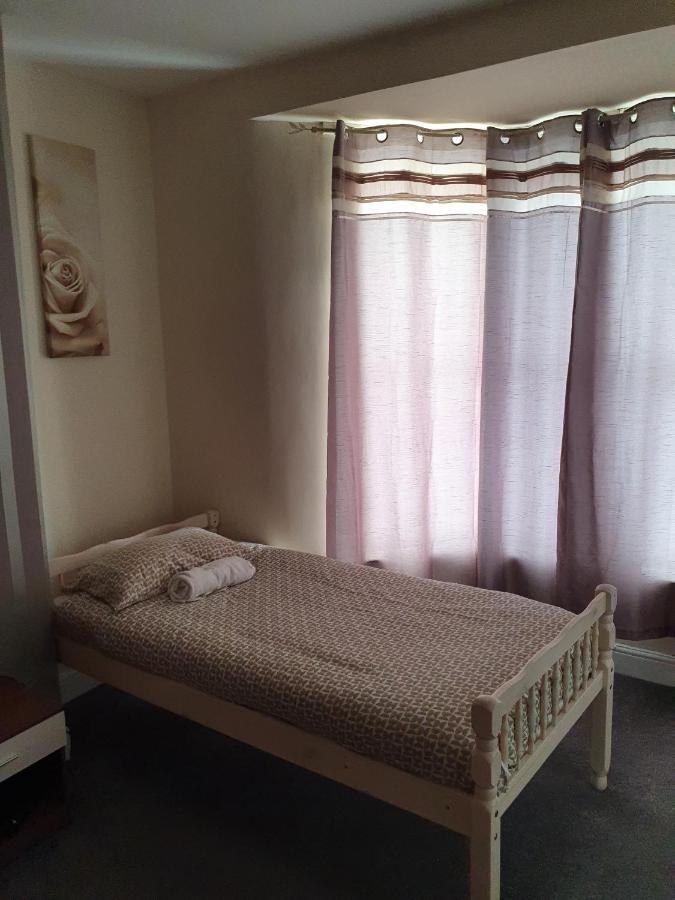 12 Person 6 Bedroom Self Catering House Λίβερπουλ Εξωτερικό φωτογραφία