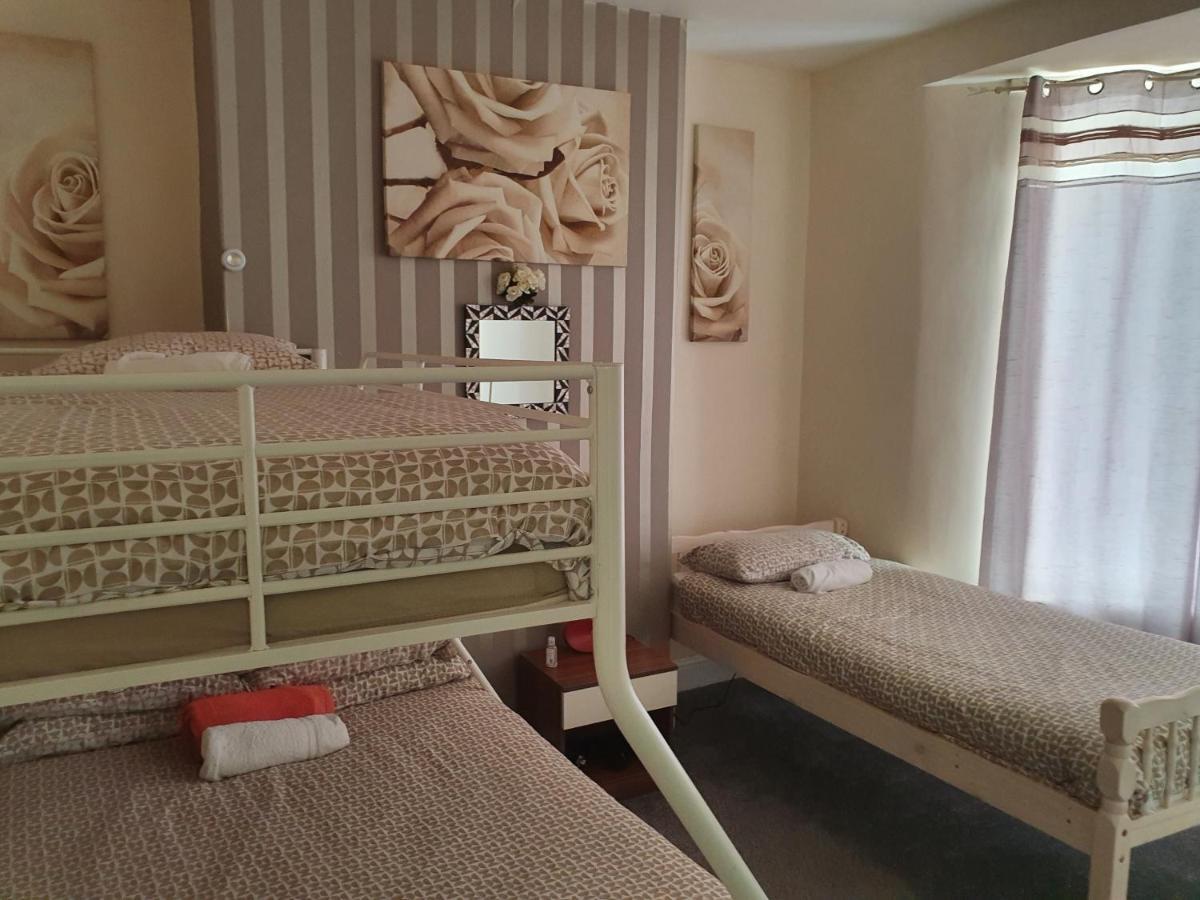 12 Person 6 Bedroom Self Catering House Λίβερπουλ Εξωτερικό φωτογραφία