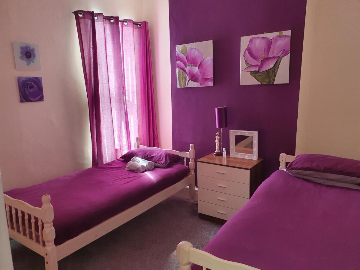 12 Person 6 Bedroom Self Catering House Λίβερπουλ Εξωτερικό φωτογραφία